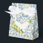 Italienska Blue Tile Lemon Presentaskar<br><div class="desc">Italienska Blue Tile Lemon Mediterranean,  sommar bröllop,  citroner,  citron blommar,  citrus,  marinblått och gult,  italiensk Blue Tile Lemon Bröllop,  dvs. amore,  amalfi kusten,  positano</div>
