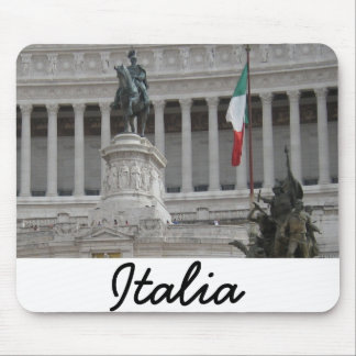 Italienska Flagga Next to Ancient Roman Ruin Musmatta