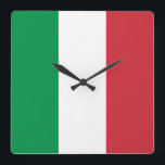 Italienska Fyrkantig Klocka<br><div class="desc">Denna formgivning är utmärkande för flagga av Italien, officiellt Republiken Italien (på italienska"Repubblica Italiana"), som är en land som består av en peninsula som avgränsas av Alpernorna och omges av flera öar. Italien är belägen i Sydeuropa, och den betraktas också som en del av westernare Europa. I dag anses Italien...</div>