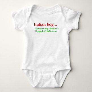 Italienska pojken... Kolla mitt brösthår om du... Tee