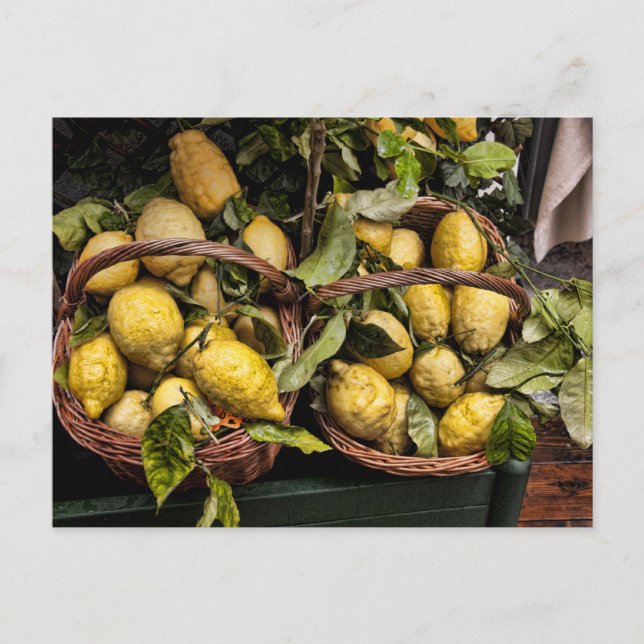 Italienskt restaurangbröd, vin, Bougainvilleas Vykort (Framsida)