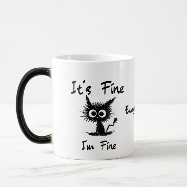 It's Fine I'm Fine" Funny Sarcastic Black Cat  Magisk Mugg (Vänster)