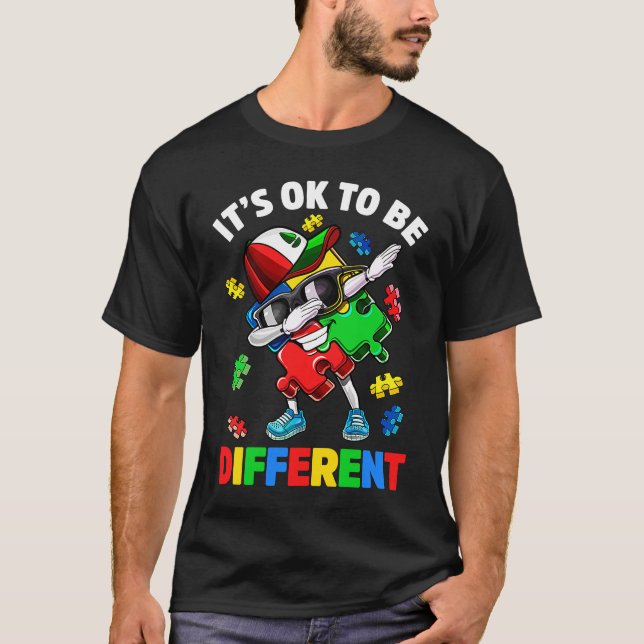 Its Ok To Be Different Autism Awareness Dabbing Pu T Shirt (Framsida)