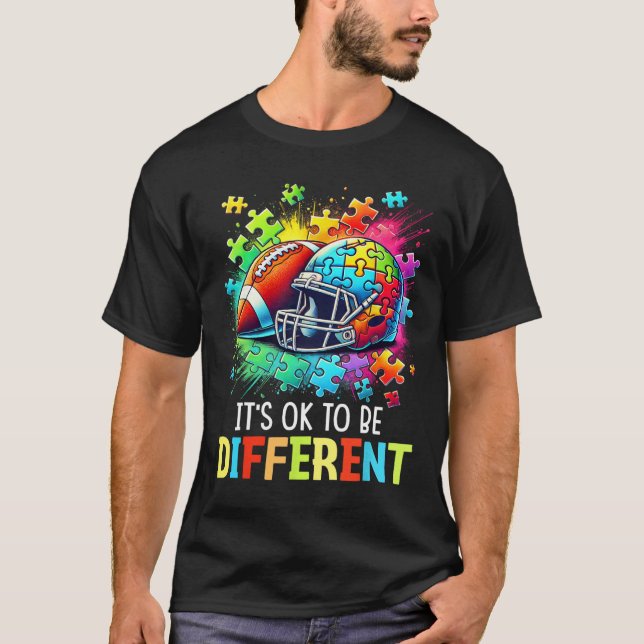 It's Ok To Be Different Football Autism Awareness  T Shirt (Framsida)