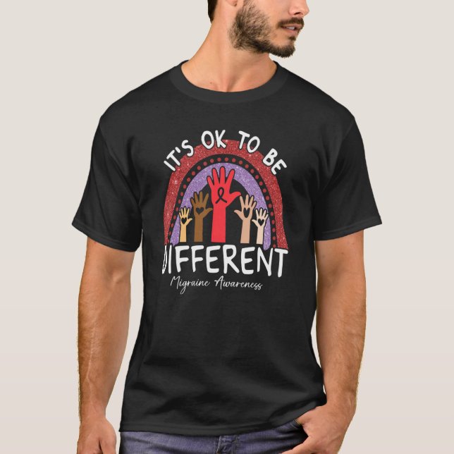 It's Ok To Be Different Migraine Awareness Purple  T Shirt (Framsida)