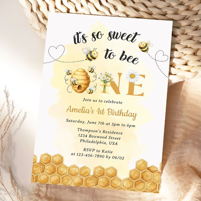 It's So Sweet To Bee 1st Birthday Invitation Inbjudningar (Skapare uppladdad)