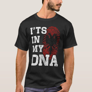 Itu2019s i mitt DNA-albanska fingeravtryck Proud A T Shirt