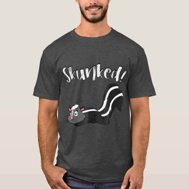 Ive har Skunked Board Card Games Skunk T Shirt (Framsida)