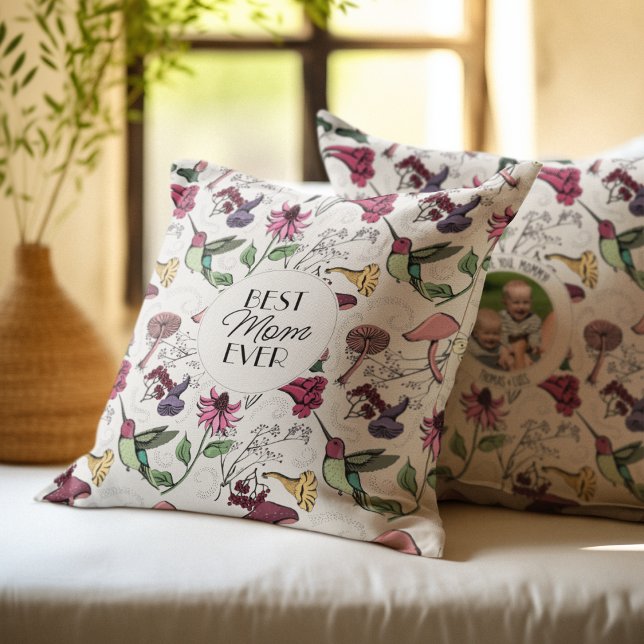 Ivory Best Mamma någonsin Bild Hummingbird Blommig Kudde (Chic Best Mom Ever Hand-Drawn Hummingbird, Flowers & Mushrooms. Custom Photo & 2 Personalized Texts.)