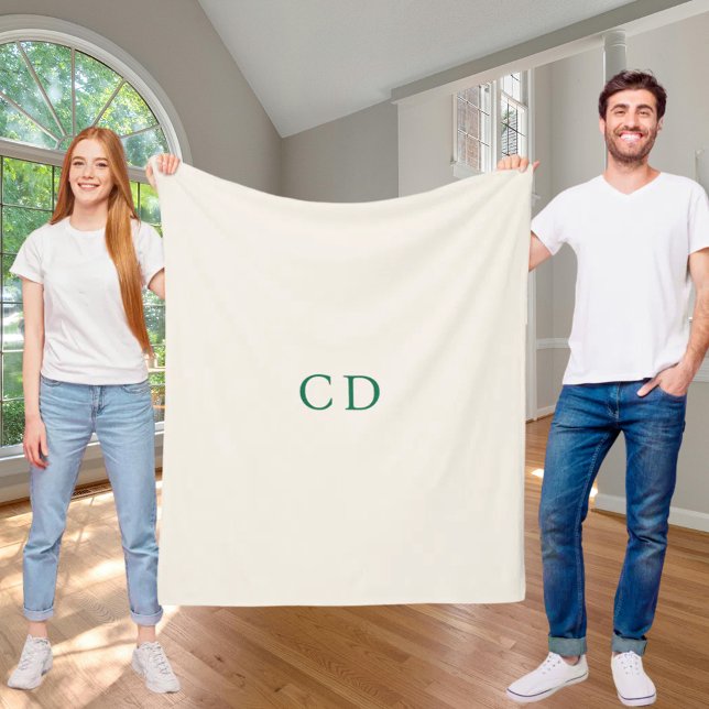 Ivory emerald green monogrammed initials modern fleecefilt (Skapare uppladdad)