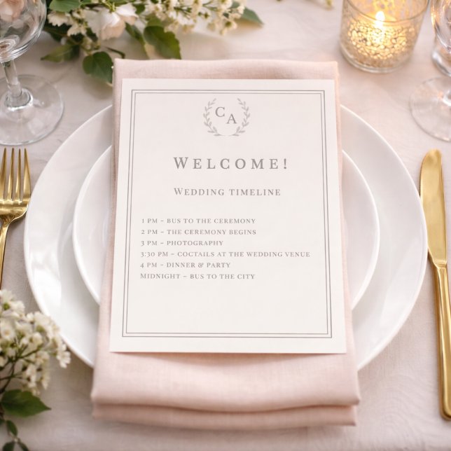 Ivory monogrammed wedding program (Skapare uppladdad)