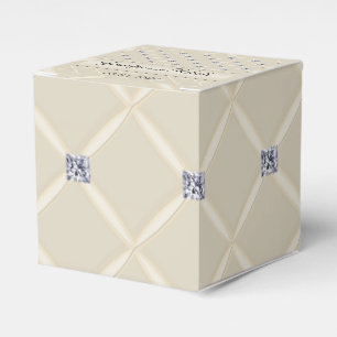 Ivory Quilt Bling Diamond Posh Wedor Favor Box Presentaskar