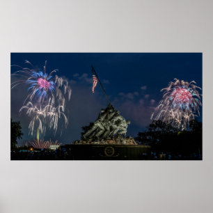Iwo Jima Memorial under Fireworks den 4 juli Poster