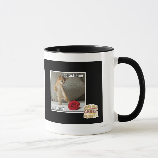 Iz praktiserar mah tango mugg (Höger)