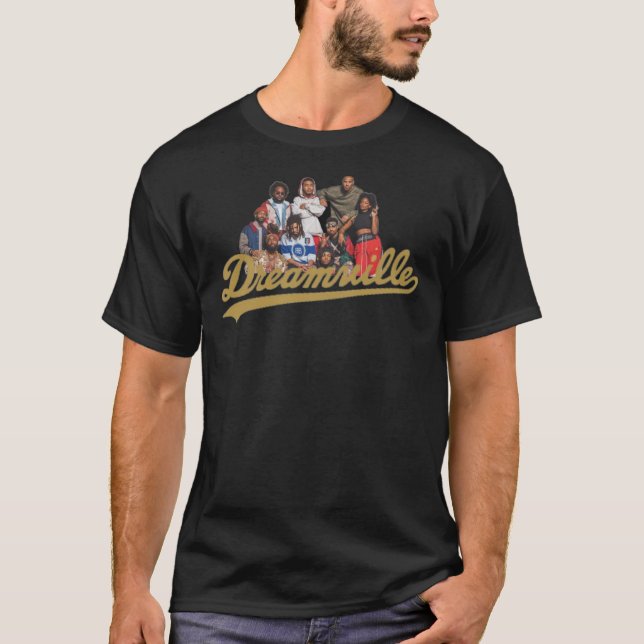 J Cole Dreamville Family Essential  T Shirt (Framsida)