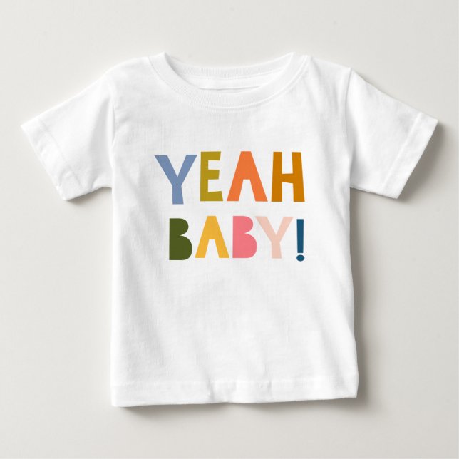 "Ja, Baby!" Lycklig Colorful Hand Lettering Quote T Shirt (Framsida)