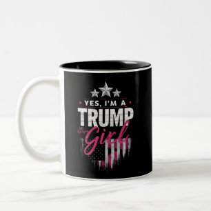 Ja, jag är en Trump-tjej, inga ursäkter 2024 års v Två-Tonad Mugg