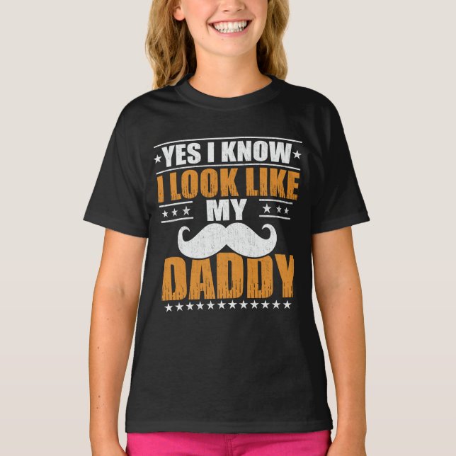 Ja, jag vet att jag ser ut som pappa t shirt (Framsida)