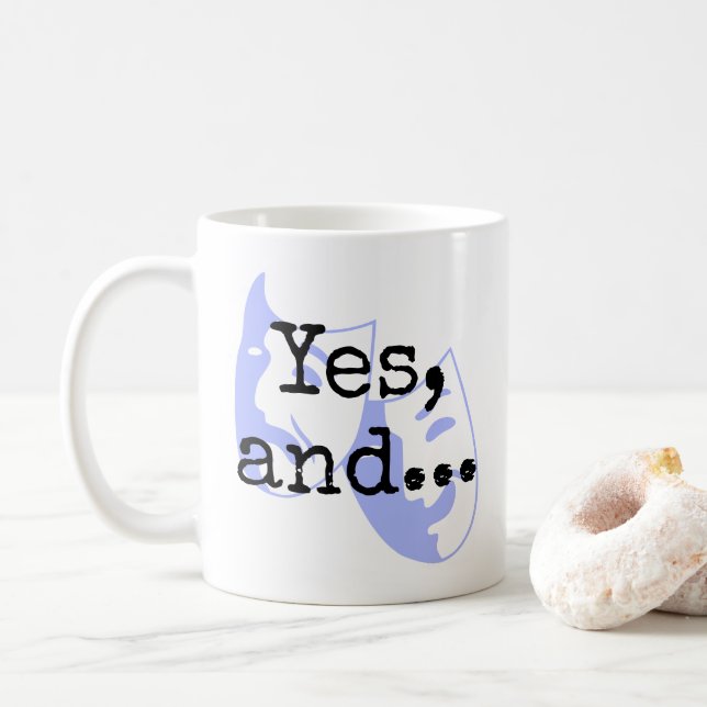 "Ja, och..." + dramasmasker, Thespians Improv Kaffemugg (Med munk)