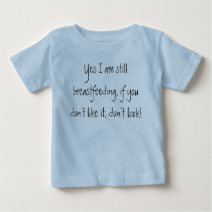 Ja stillar jag förmiddagen breastfeeding, om du t-shirt