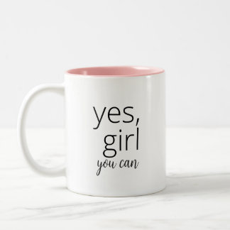 Ja, tjejen du kan - feministisk motivation Två-Tonad mugg