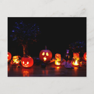 Jack-O-Lanternor vid nattskal Halloween Vykort