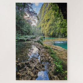 Jade Waters of Alta Verapaz Pussel