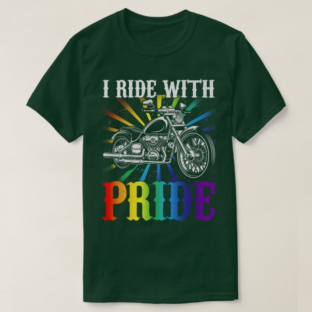 Jag åker med pride, gay biker, regnbåge motorcykel t shirt (Design framsida)