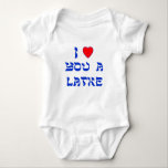 Jag älskar dig en Latke T Shirt<br><div class="desc">Underbar Chanukah gåva som berättar någon,  hur mycket du älskar dem med en lek på ord med Latke!</div>