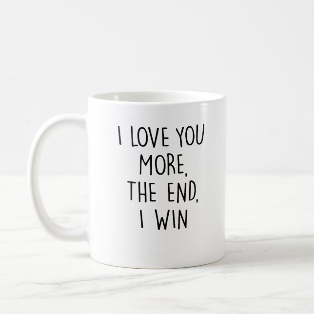 Jag älskar dig mer samtida typografi  kaffemugg (Vänster)