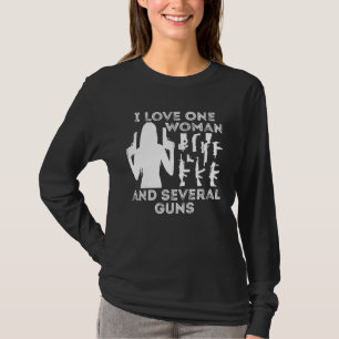 Jag älskar en kvinna och flera vapen t shirt