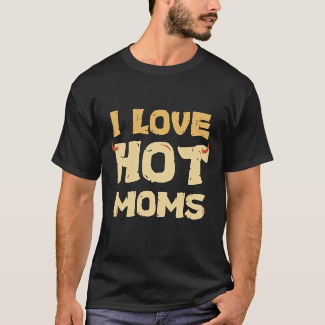 JAG ÄLSKAR HETA MAMMOR T SHIRT (Framsida)