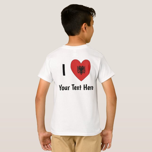 JAG ÄLSKAR (Hjärformad albansk flagga) Personlig  T Shirt (Hel baksida)