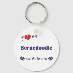 Jag älskar min Bernedoodle (den kvinnliga hunden) Nyckelring