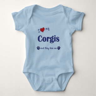 Jag älskar min Corgis (åtskilliga hundar) T-shirt