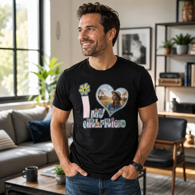 Jag älskar min flickvän Anpassad bild T Shirt (Skapare uppladdad)