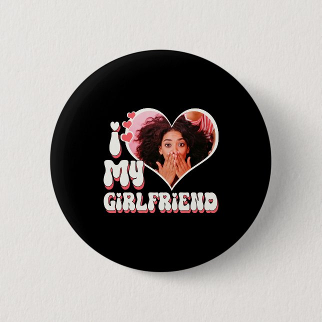 Jag älskar min flickvän anpassad svart t-shirt  knapp (Framsida)