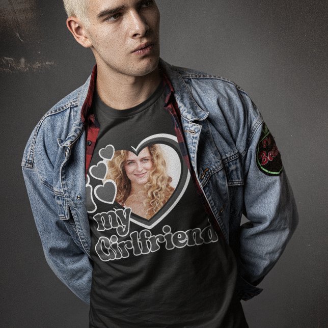 Jag älskar min flickvän monokromt foto t shirt (Skapare uppladdad)