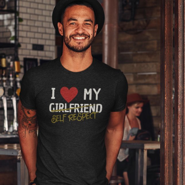 Jag älskar min flickvän mörk för självuppackning t shirt (Skapare uppladdad)