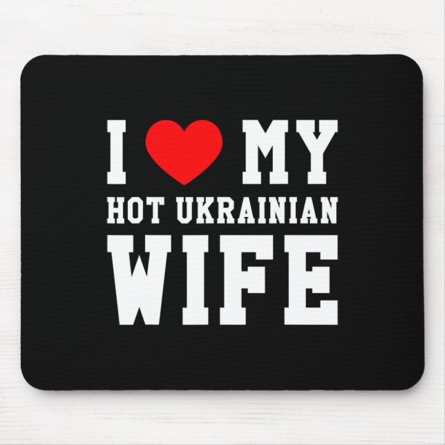 Jag älskar min heta ukrainska fru röda hjärta  musmatta (Framsidan)