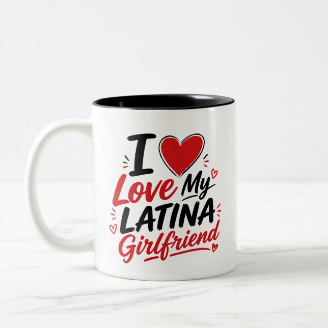 Jag älskar min latinska flickvän hjärtdesign Två-Tonad mugg (Vänster)