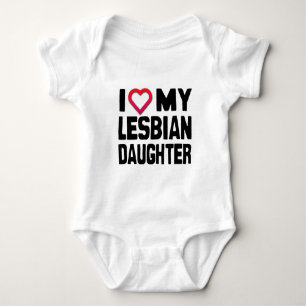 Jag ÄLSKAR MIN LESBISKA DOTTER -.png T-shirt