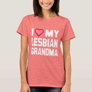 JAG ÄLSKAR MIN LESBISKA MORMOR - -.png T-shirt