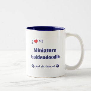 Jag älskar min miniatyr Goldendoodle (den Två-Tonad Mugg