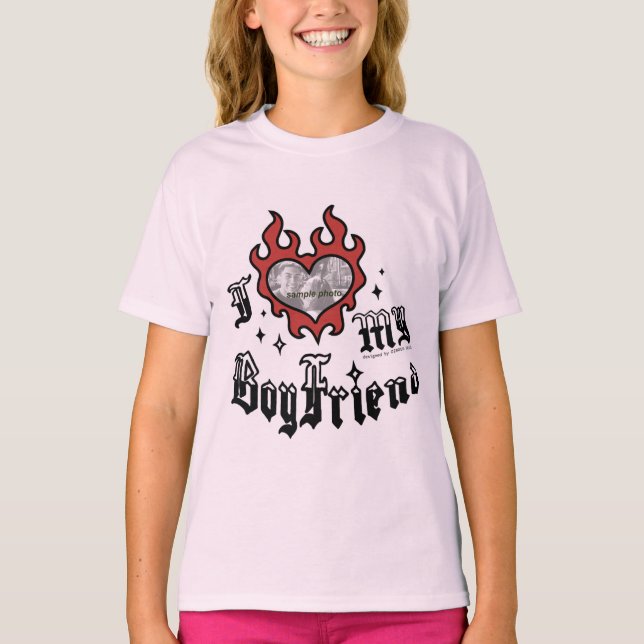 Jag älskar min pojkvän - Röd - DingusDesign  T Shirt (Framsida)