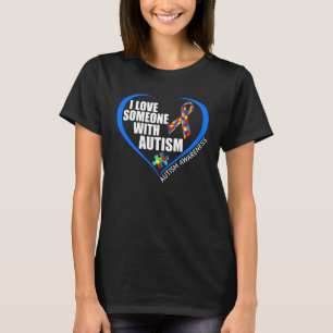 Jag älskar någon med autism Autism Acceptans T Shirt