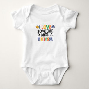Jag älskar någon med autism t shirt