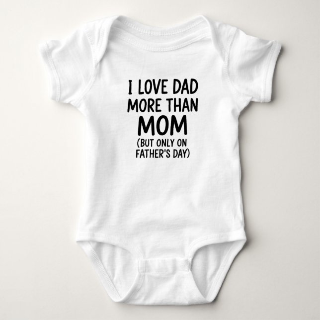 Jag älskar pappa mer spädbarn t shirt (Framsida)