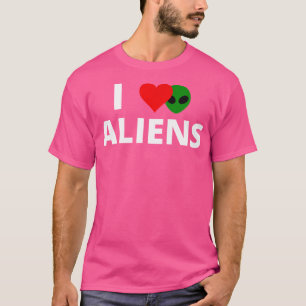 Jag älskar utomjordingar med ett rött hjärta och e t shirt