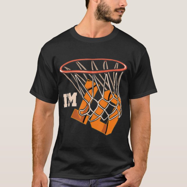 Jag är 10 Basketball Theme Födelsedagsfest Firande T Shirt (Framsida)